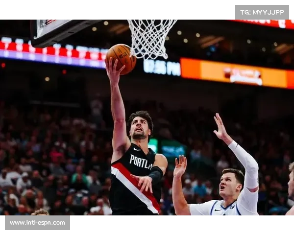 阿夫迪亚成开拓者主要得分点,上场砍下37分 阿夫迪亚成开拓者主要得分点,上场砍下37分